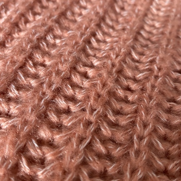 Coral Fashion on earth knit sweater. - Picture 6 of 6